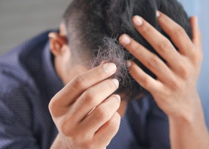 Stress och hårhälsa: Hur påverkar livsstil ditt hår?